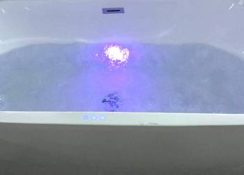 Акриловая ванна GEMY G9219 E. Фото
